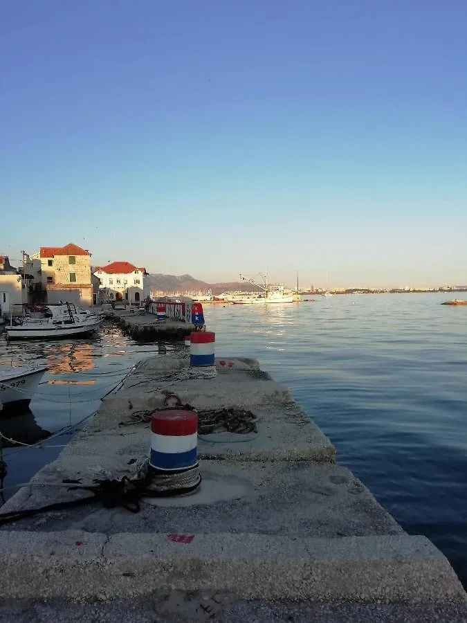 Apartment Grafulin Kastela 0*,  Croatia